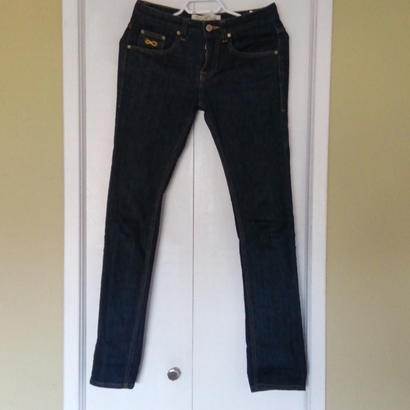 Jeans - Picture 1 of 6